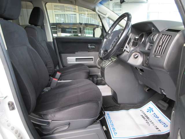 三菱 デリカ　Ｄ：５ ２．２ Ｄ パワーパッケージ ディーゼルターボ ４ＷＤ H26年 (関東) 99