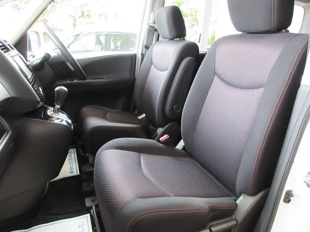 日産 セレナ ２．０ ハイウェイスター Ｖセレクション H23年 (関東) 99