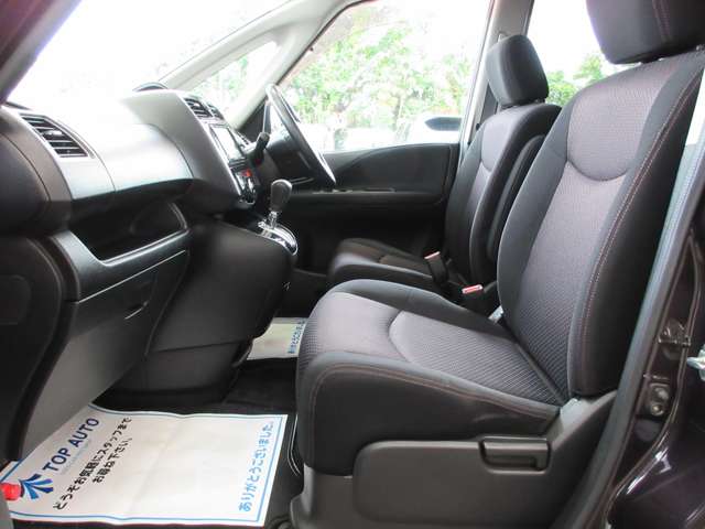 日産 セレナ ２．０ ハイウェイスター Ｖセレクション H23年 (関東) 99