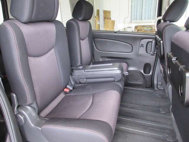 日産 セレナ ２．０ ハイウェイスター Ｖセレクション H23年 (関東) 99