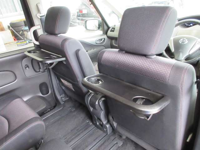 日産 セレナ ２．０ ハイウェイスター Ｖセレクション H23年 (関東) 99