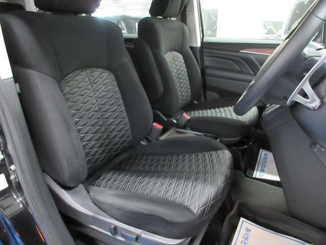 三菱 デリカ　Ｄ：５ ２．２ Ｇ パワーパッケージ ディーゼルターボ ４ＷＤ R1年 (関東) 99