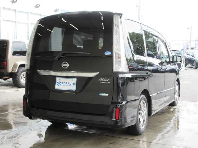 日産 セレナ ２．０ ライダー ブラックライン Ｓ－ＨＹＢＲＩＤ H25年 (関東) 99