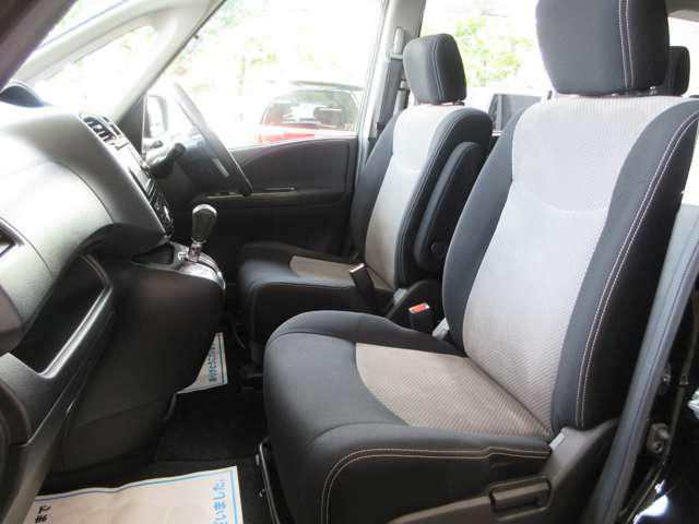 日産 セレナ ２．０ ライダー ブラックライン Ｓ－ＨＹＢＲＩＤ H25年 (関東) 99