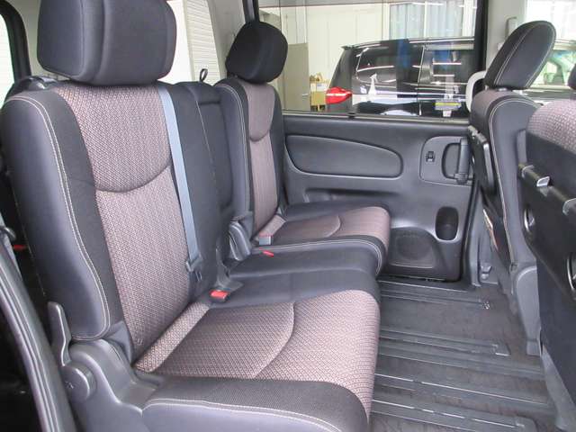 日産 セレナ ２．０ ハイウェイスター Ｇ Ｓ－ＨＹＢＲＩＤ アドバンストセーフティ パッケージ H26年 (関東) 99