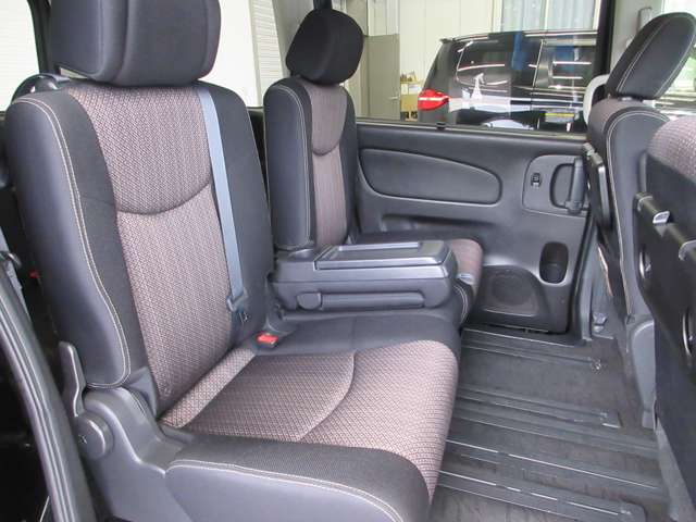 日産 セレナ ２．０ ハイウェイスター Ｇ Ｓ－ＨＹＢＲＩＤ アドバンストセーフティ パッケージ H26年 (関東) 99