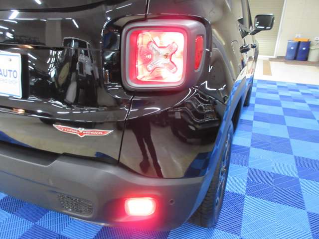 ジープ レネゲード トレイルホーク ４ＷＤ H29年 (関東) 99