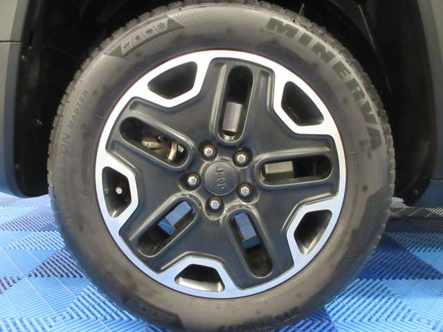ジープ レネゲード トレイルホーク ４ＷＤ H29年 (関東) 99