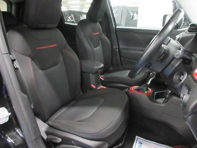 ジープ レネゲード トレイルホーク ４ＷＤ H29年 (関東) 99