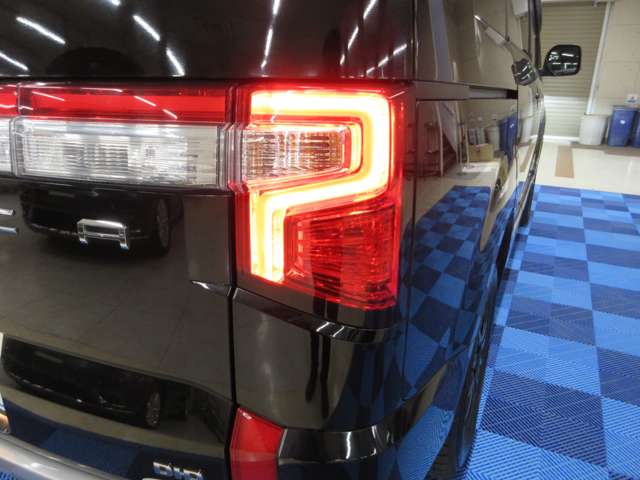 三菱 デリカ　Ｄ：５ ２．２ Ｍ ディーゼルターボ ４ＷＤ R1年 (関東) 99