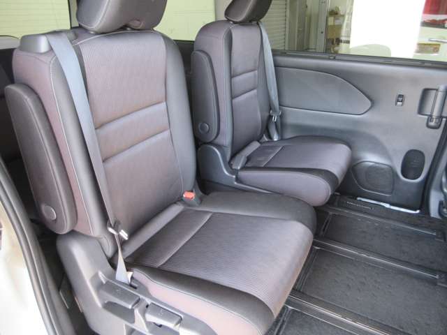 日産 セレナ １．２ Ｅ－ＰＯＷＥＲ ハイウェイスター Ｖ R1年 (関東) 99