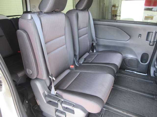日産 セレナ １．２ Ｅ－ＰＯＷＥＲ ハイウェイスター Ｖ R1年 (関東) 99
