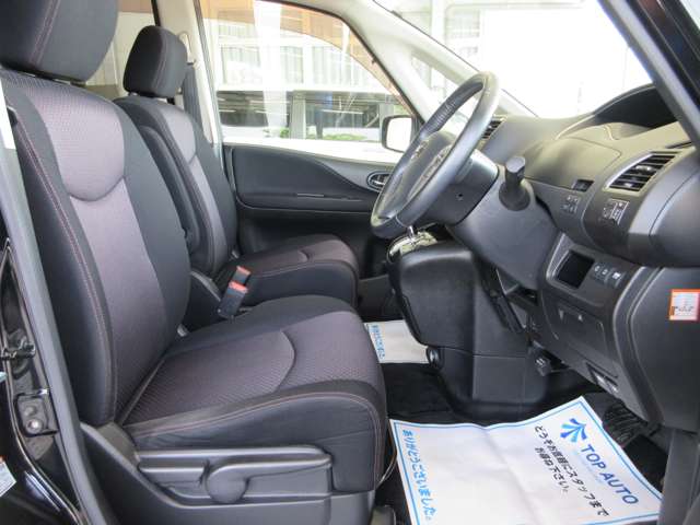 日産 セレナ ２．０ ハイウェイスター ４ＷＤ H23年 (関東) 99