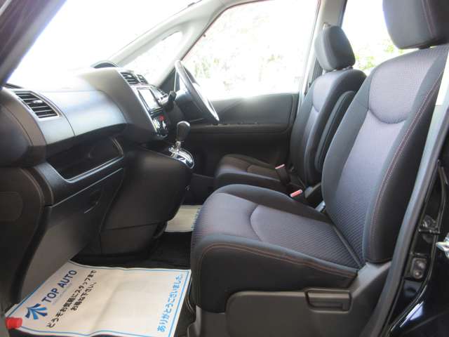 日産 セレナ ２．０ ハイウェイスター ４ＷＤ H23年 (関東) 99