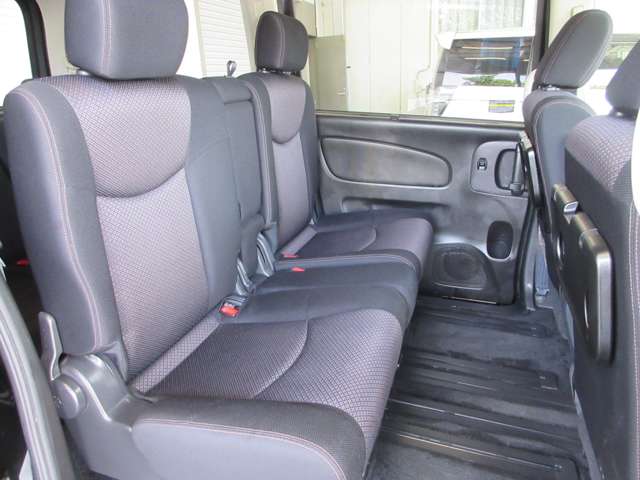 日産 セレナ ２．０ ハイウェイスター ４ＷＤ H23年 (関東) 99
