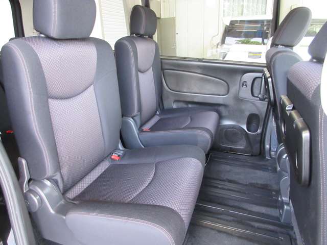 日産 セレナ ２．０ ハイウェイスター ４ＷＤ H23年 (関東) 99
