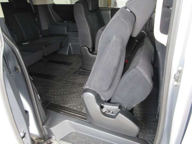 三菱 デリカ　Ｄ：５ ２．４ Ｇ ナビパッケージ ４ＷＤ H19年 (関東) 99