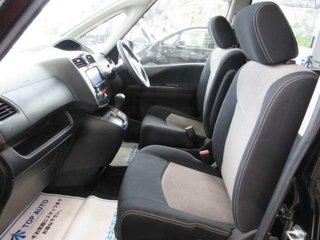 日産 セレナ ２．０ ライダー Ｓ－ＨＹＢＲＩＤ H25年 () 99