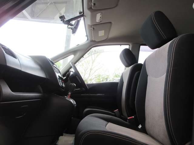 日産 セレナ ２．０ ライダー Ｓ－ＨＹＢＲＩＤ H25年 () 99