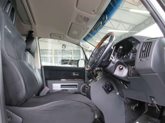 三菱 デリカ　Ｄ：５ ２．４ シャモニー ４ＷＤ H23年 () 99
