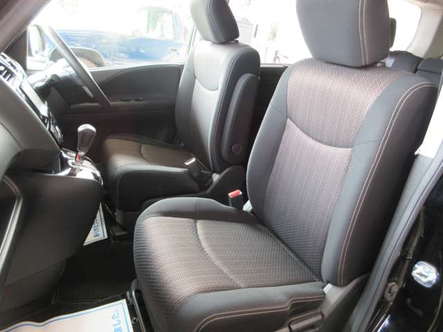 日産 セレナ ２．０ ハイウェイスター Ｓ－ＨＹＢＲＩＤ H26年 () 99