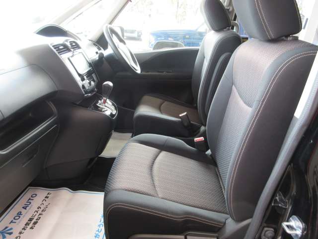 日産 セレナ ２．０ ハイウェイスター Ｓ－ＨＹＢＲＩＤ H26年 () 99