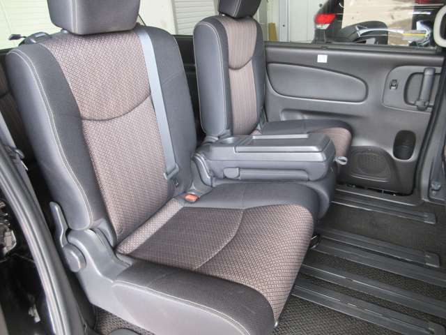 日産 セレナ ２．０ ハイウェイスター Ｓ－ＨＹＢＲＩＤ H26年 () 99