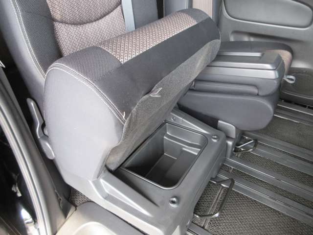 日産 セレナ ２．０ ハイウェイスター Ｓ－ＨＹＢＲＩＤ H26年 () 99