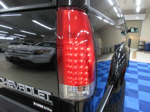シボレー サバーバン １５００ ＬＴ ５．７ Ｖ８ ４ＷＤ H8年 () 99