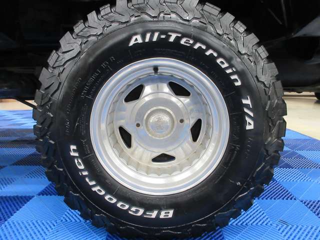 シボレー サバーバン １５００ ＬＴ ５．７ Ｖ８ ４ＷＤ H8年 () 99