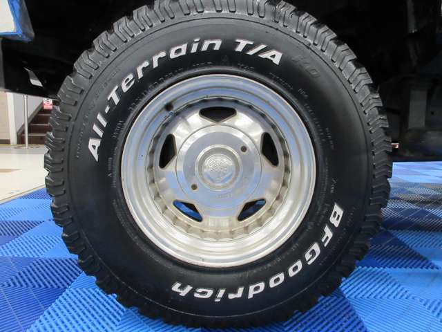 シボレー サバーバン １５００ ＬＴ ５．７ Ｖ８ ４ＷＤ H8年 () 99