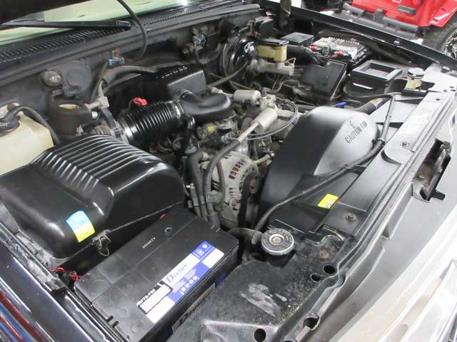 シボレー サバーバン １５００ ＬＴ ５．７ Ｖ８ ４ＷＤ H8年 () 99