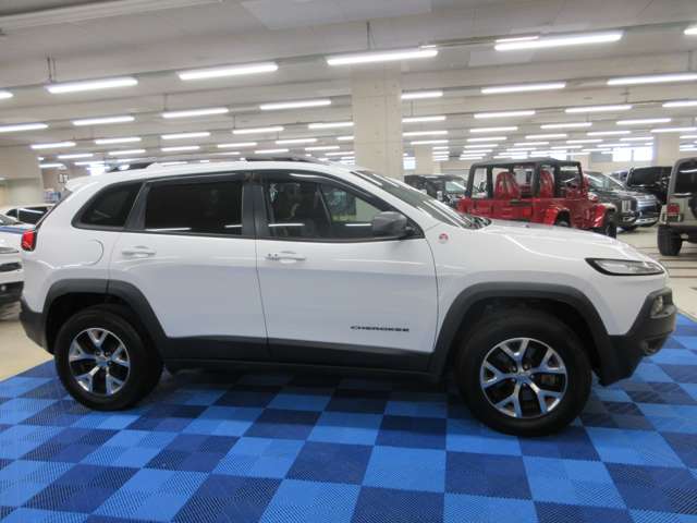 ジープ チェロキー トレイルホーク ４ＷＤ H29年 () 99