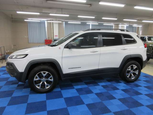 ジープ チェロキー トレイルホーク ４ＷＤ H29年 () 99