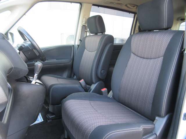 日産 セレナ ２．０ ハイウェイスター Ｖセレクション＋ＳＡＦＥＴＹ Ｓ－ＨＹＢＲＩＤ H27年 () 99