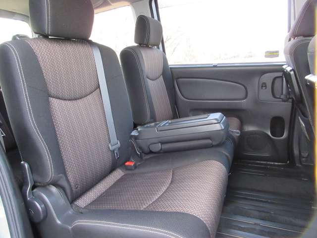 日産 セレナ ２．０ ハイウェイスター Ｖセレクション＋ＳＡＦＥＴＹ Ｓ－ＨＹＢＲＩＤ H27年 () 99