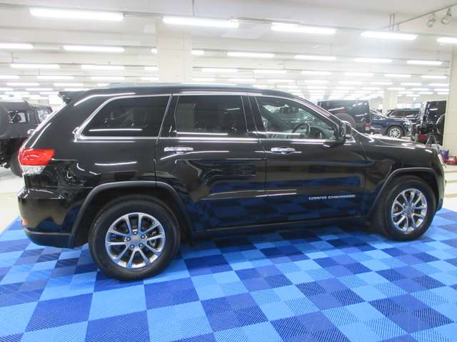 ジープ グランドチェロキー リミテッド ４ＷＤ H28年 () 99