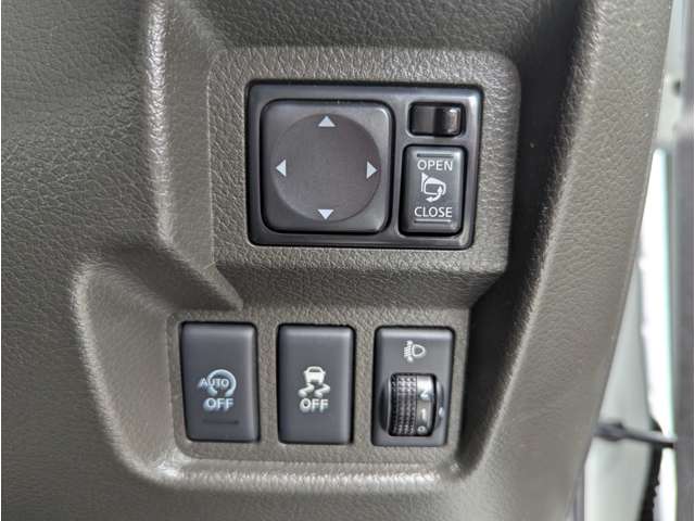 日産 キューブ １．５ １５Ｘ チェアキャブ スロープタイプ ベンチシートタイプ H27年 (中国) 99