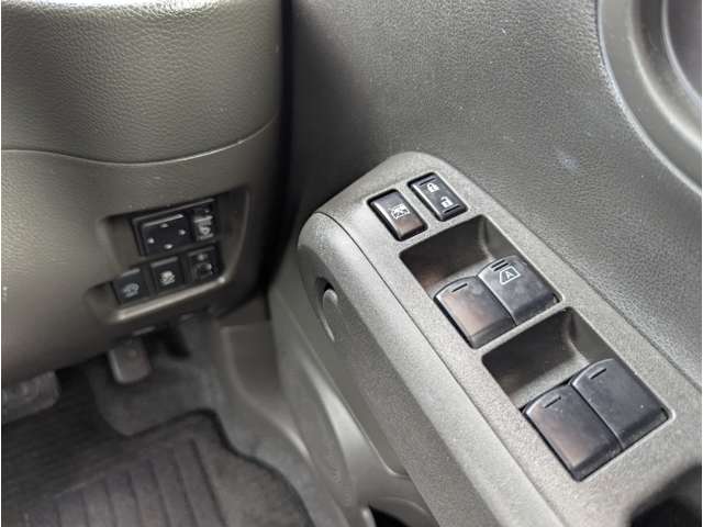 日産 キューブ １．５ １５Ｘ チェアキャブ スロープタイプ ベンチシートタイプ H27年 (中国) 99