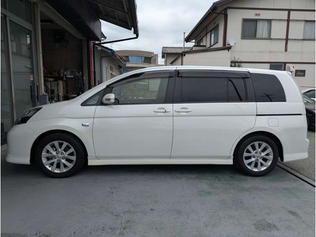 トヨタ アイシス ２．０ プラタナ H24年 (中国) 99