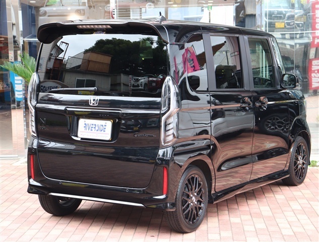 ホンダ Ｎ　ＢＯＸ カスタム ６６０ Ｌ ターボ スタイルプラス ブラック R5年 (関東) 99