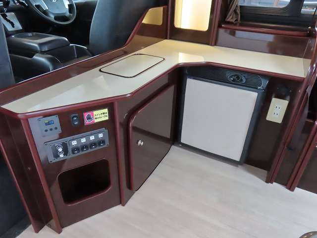トヨタ ハイエースバン キャンピングカー H26年 (関東) 99