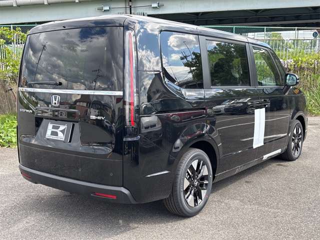 ホンダ ステップワゴン　ハイブリッド ２．０ Ｅ：ＨＥＶ エアー ＥＸ R7年 (近畿) 99