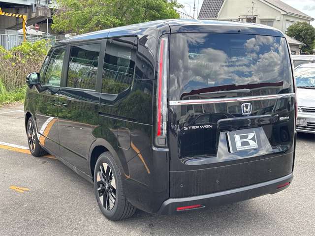 ホンダ ステップワゴン　ハイブリッド ２．０ Ｅ：ＨＥＶ エアー ＥＸ R7年 (近畿) 99