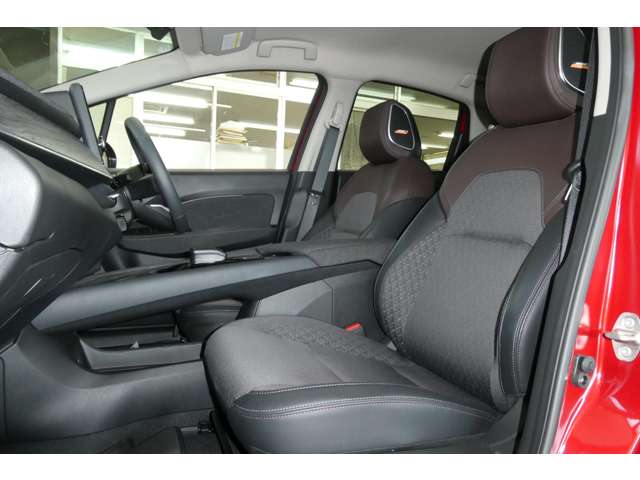 日産 ノートオーラ １．２ Ｇ ＦＯＵＲ ４ＷＤ R7年 (東北) 99