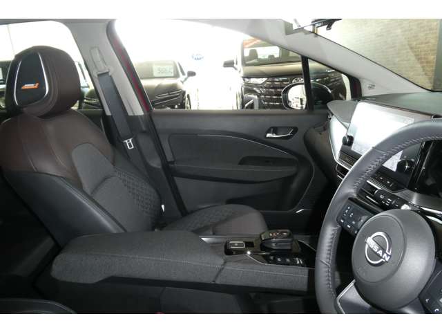 日産 ノートオーラ １．２ Ｇ ＦＯＵＲ ４ＷＤ R7年 (東北) 99