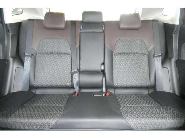 日産 ノートオーラ １．２ Ｇ ＦＯＵＲ ４ＷＤ R7年 (東北) 99