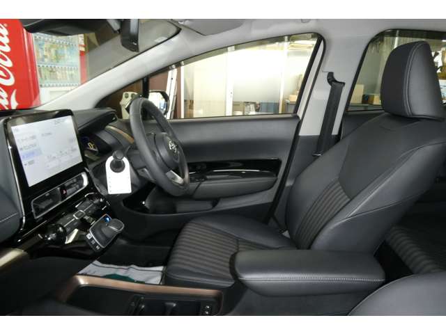トヨタ アクア １．５ Ｚ ラフィネ Ｅ－ＦＯＵＲ ４ＷＤ R7年 (東北) 99