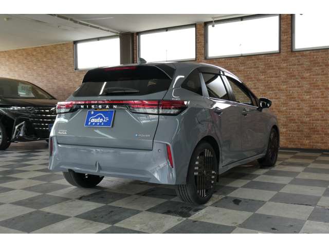 日産 ノートオーラ １．２ Ｇ レザーエディション R7年 (東北) 99