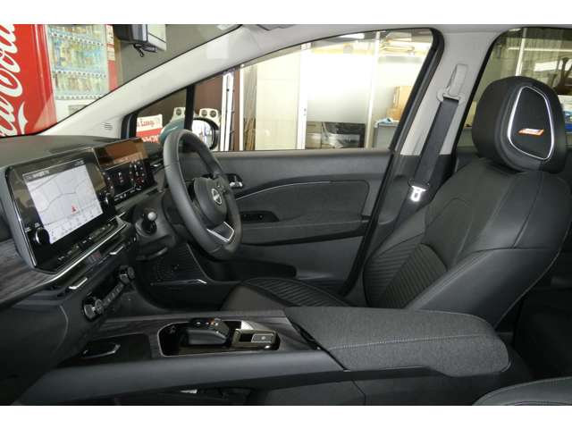 日産 ノートオーラ １．２ Ｇ レザーエディション R7年 (東北) 99